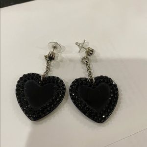 Tarina Tarantino heart earrings in black
